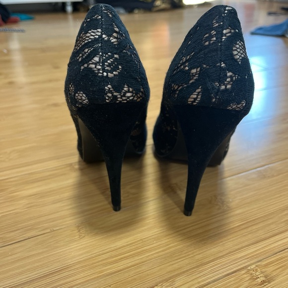 Heels - Picture 3 of 5